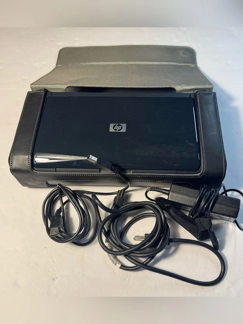 HP OfficeJet H470 Mobile Inkjet Printer with Leather Carrying Case & Accessories